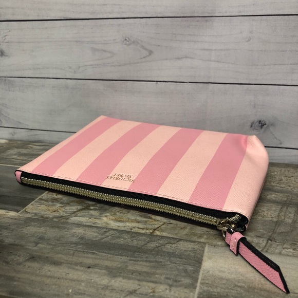 ✨NEW!✨ Love by Victoria’s Secret Travel Gift Set - Picture 5 of 8